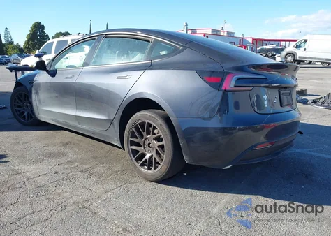 2024 Tesla Model 3 Long Range Dual Motor All-Wheel Drive/Rear-Wheel Drive z USA, uszkodzony, nr VIN 5YJ3E1EA1RF743089